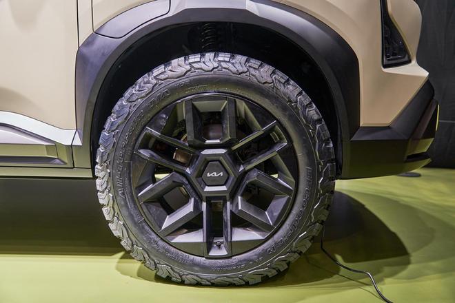 界亮相广州车展 爆款SUV再更新！澳门新葡京入口李娜代言起亚新狮铂拓(图10)